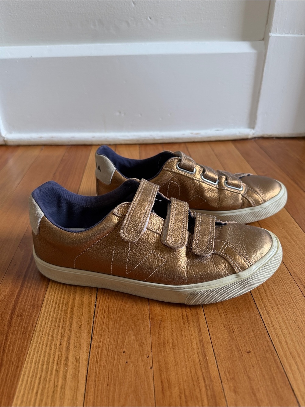 Veja Metallic Gold Velcro Sneakers sz 8